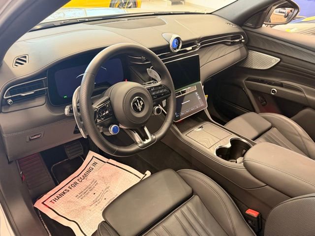 Used 2025 Maserati Grecale Modena image 13