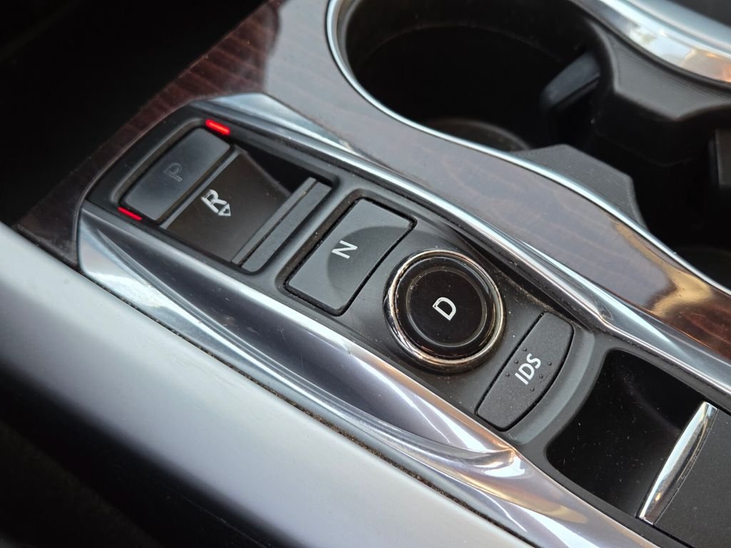 Used 2017 Acura TLX w/ Technology Package FWD image 33