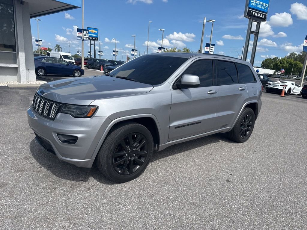 Used 2020 Jeep Grand Cherokee Altitude RWD image 2