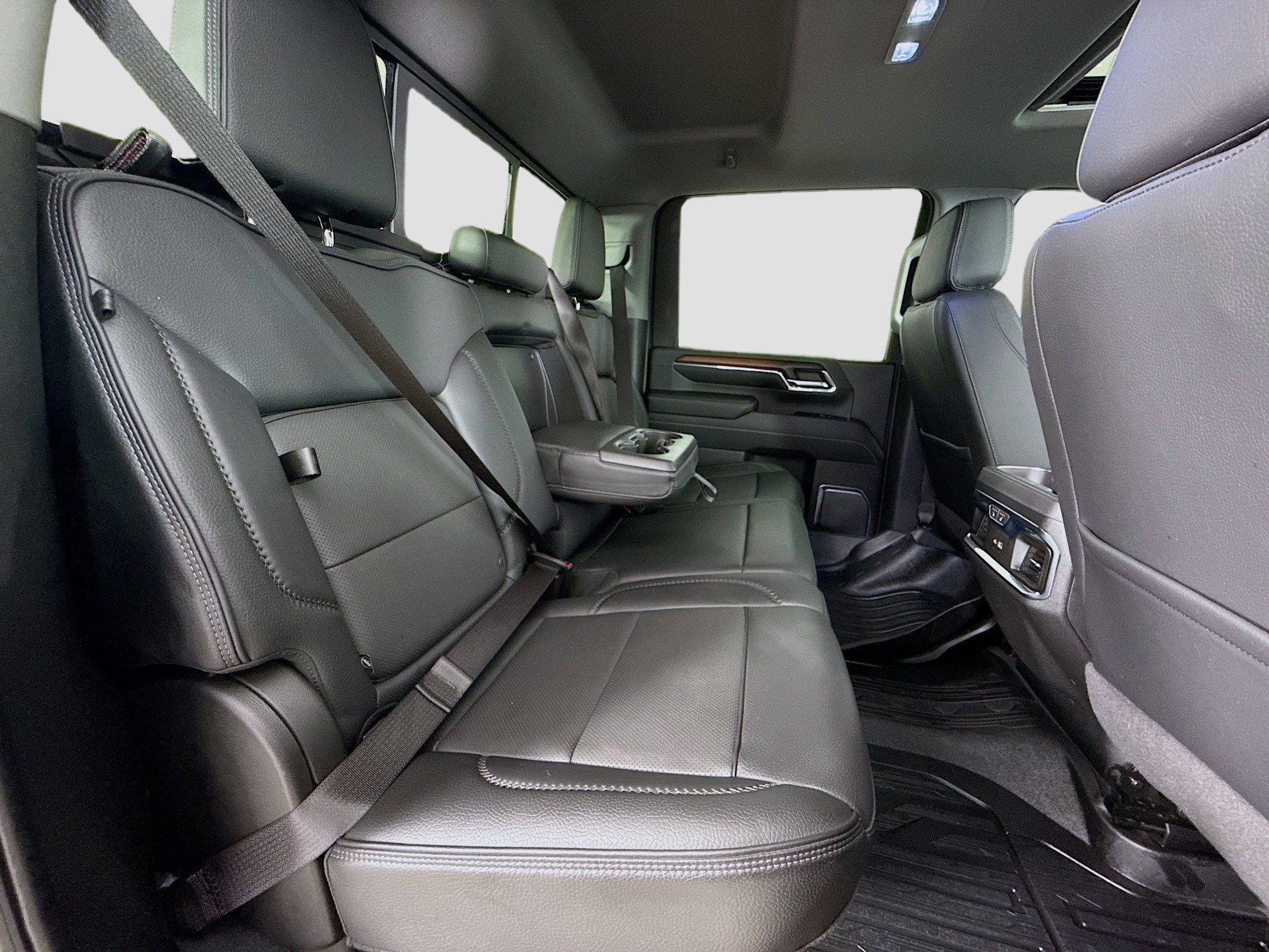 Used 2024 GMC Sierra 2500 Denali w/ Denali Reserve Package image 29