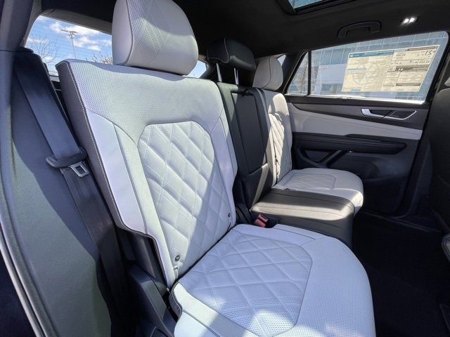 New 2025 Volkswagen Atlas Cross Sport SEL Premium R-Line image 27