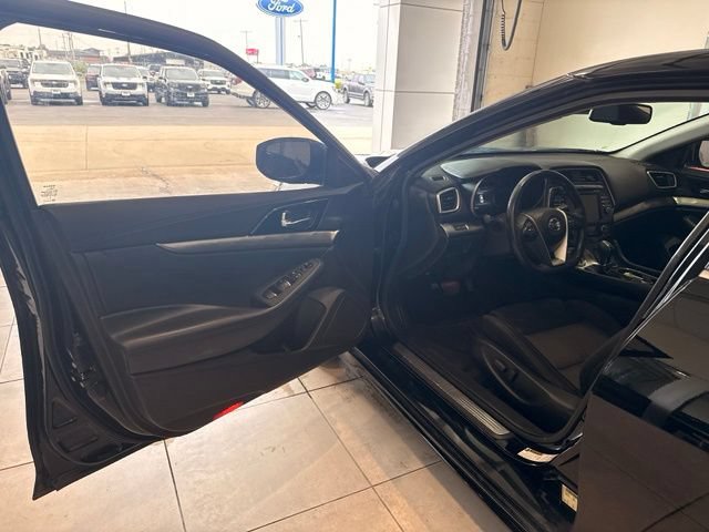 Used 2020 Nissan Maxima 3.5 S w/ Floor Mat Group FWD image 6