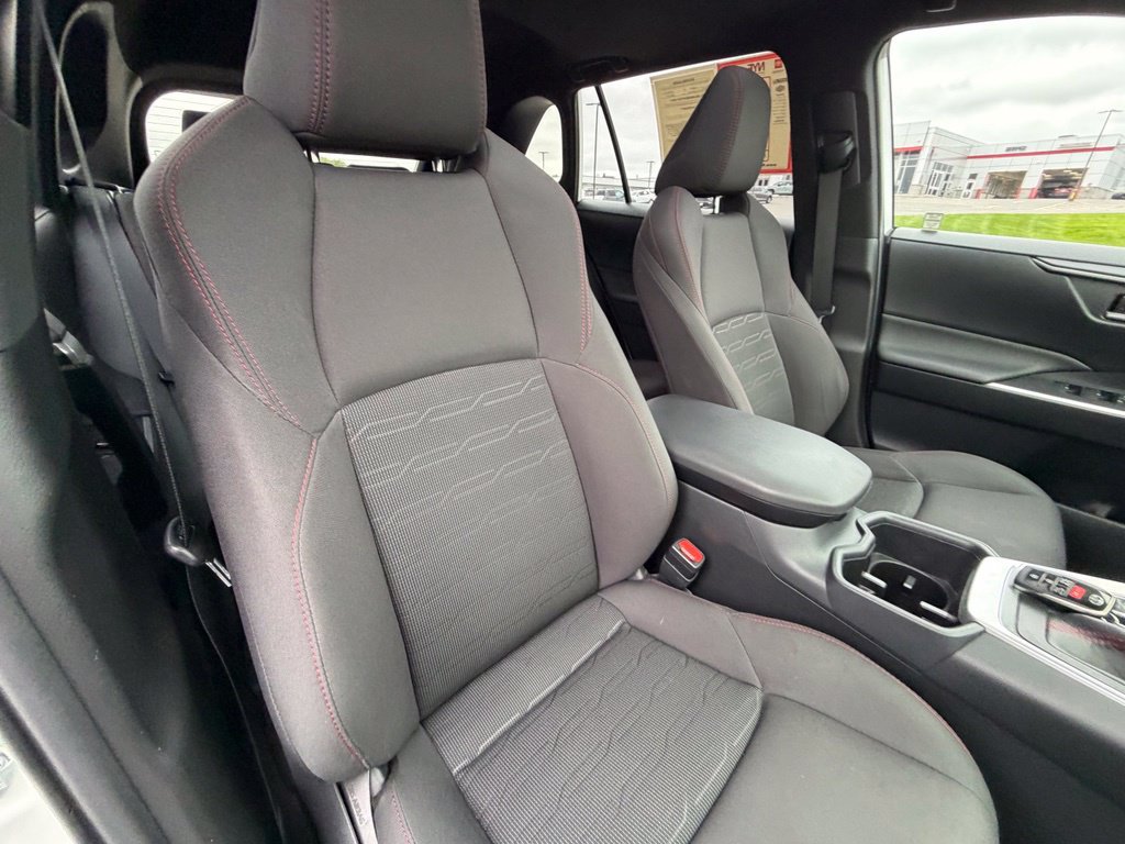 Used 2023 Toyota RAV4 SE w/ Weather & Moonroof Package AWD/4WD image 39