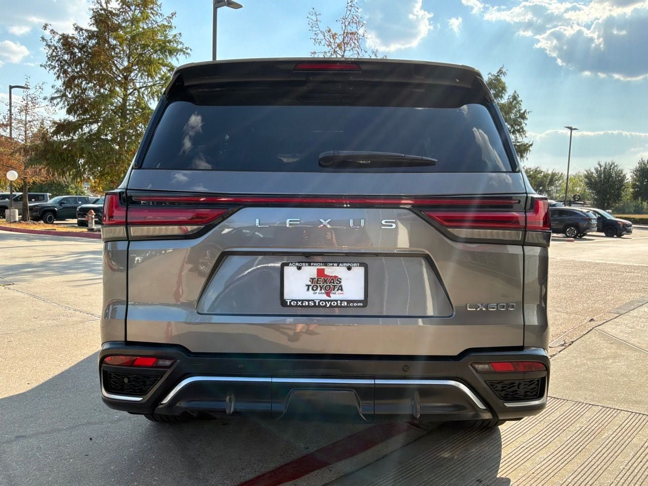 Used 2023 Lexus LX 600 F Sport w/ Accessory Package (Z1) AWD/4WD image 7
