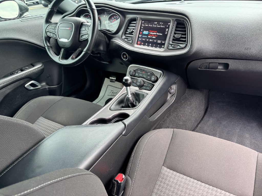 Used 2022 Dodge Challenger R/T Scat Pack RWD image 12