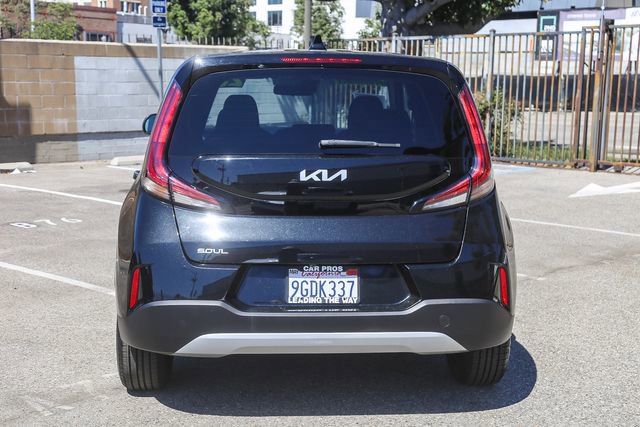 Used 2023 Kia Soul LX image 9