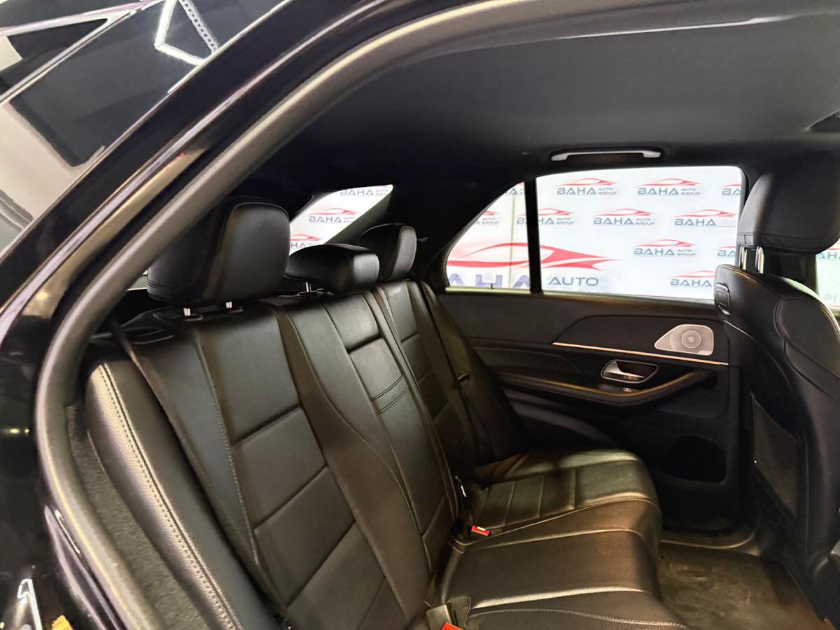Used 2020 Mercedes-Benz GLE 350 4MATIC w/ Premium Package image 46