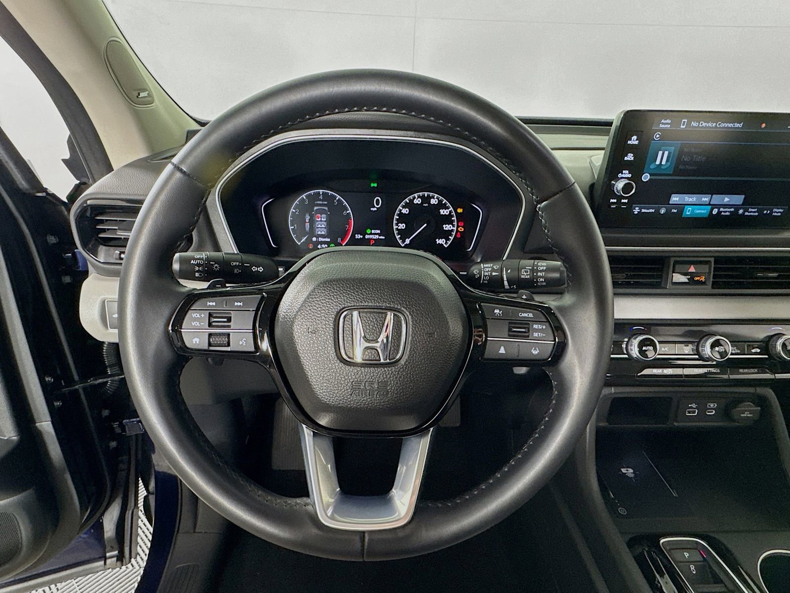 Certified 2023 Honda Pilot Touring image 13