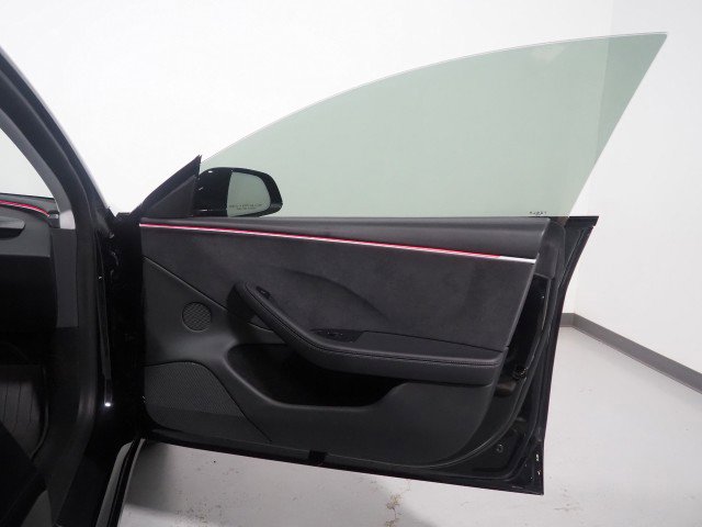Used 2025 Tesla Model 3 AWD/4WD image 56