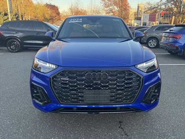 Certified 2024 Audi Q5 2.0T Prestige AWD/4WD image 2