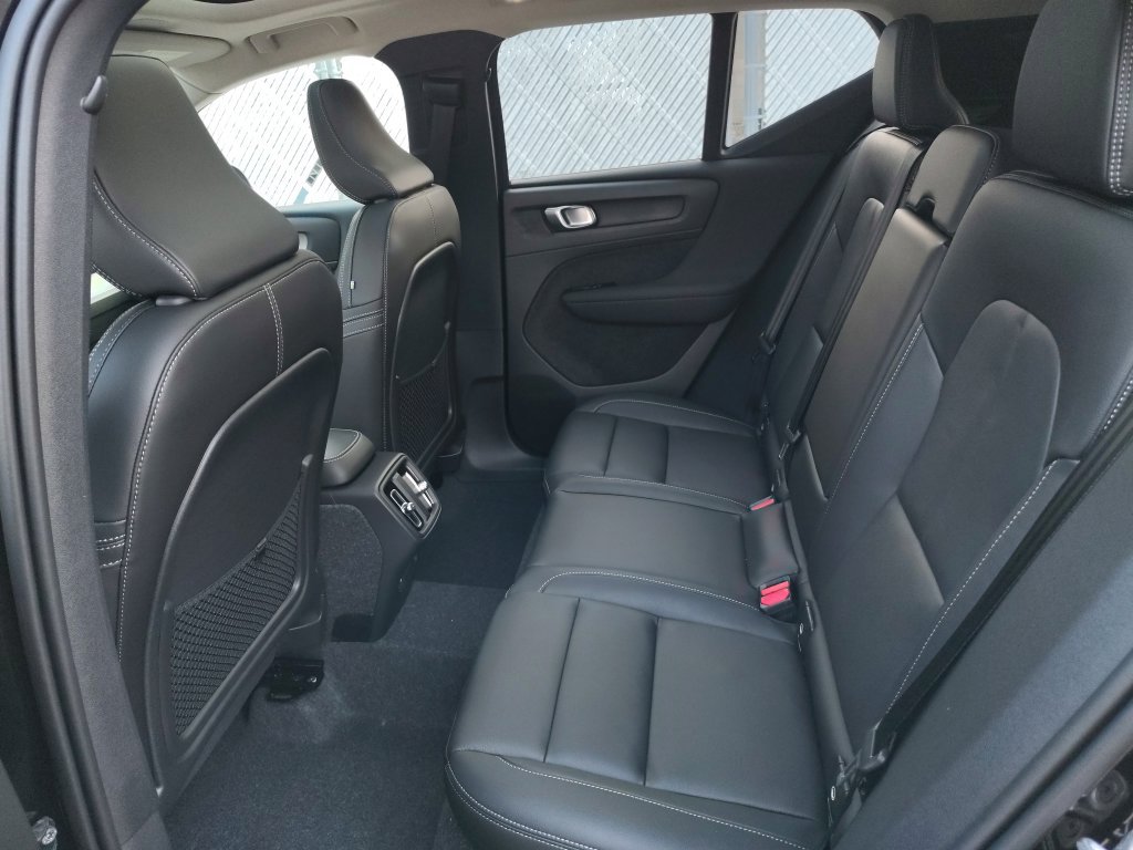 New 2026 Volvo XC40 B5 Plus w/ Protection Package Premier AWD/4WD image 22
