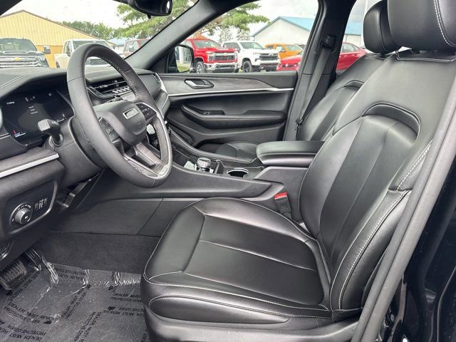 Used 2024 Jeep Grand Cherokee Limited image 19