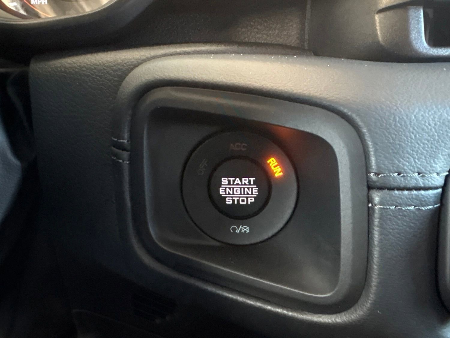 New 2026 Jeep Gladiator Sport AWD/4WD image 24