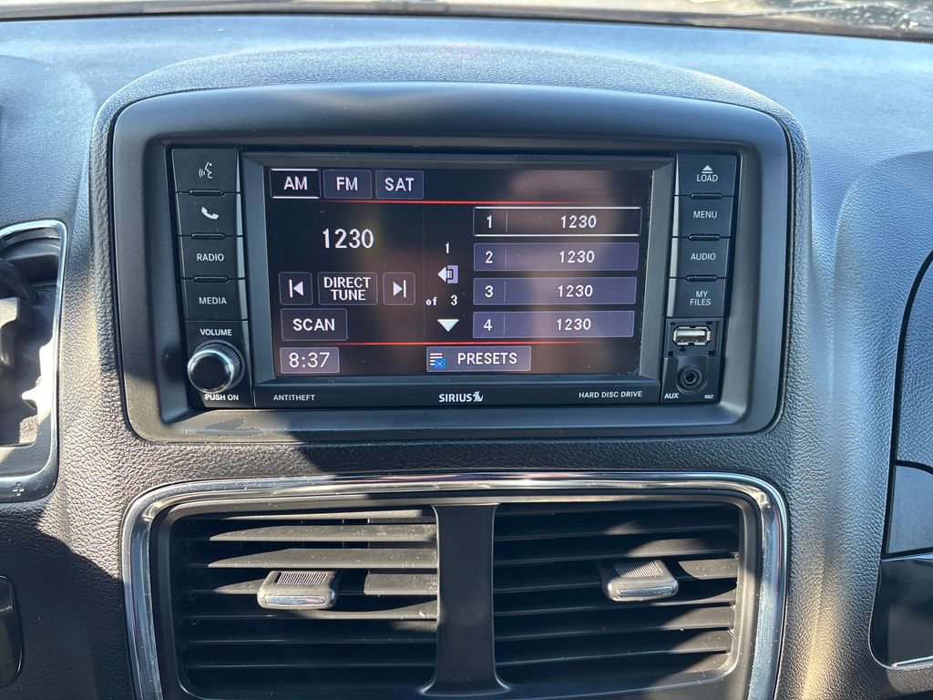 Used 2020 Dodge Grand Caravan SXT FWD image 17