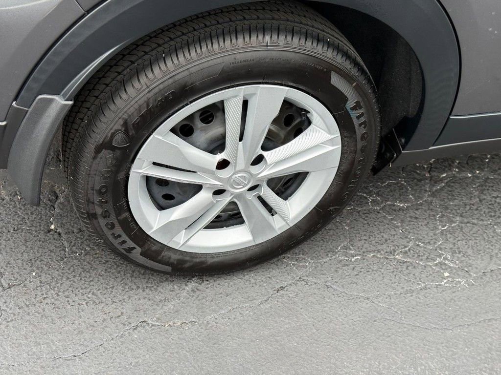 Used 2024 Nissan Kicks S FWD image 9