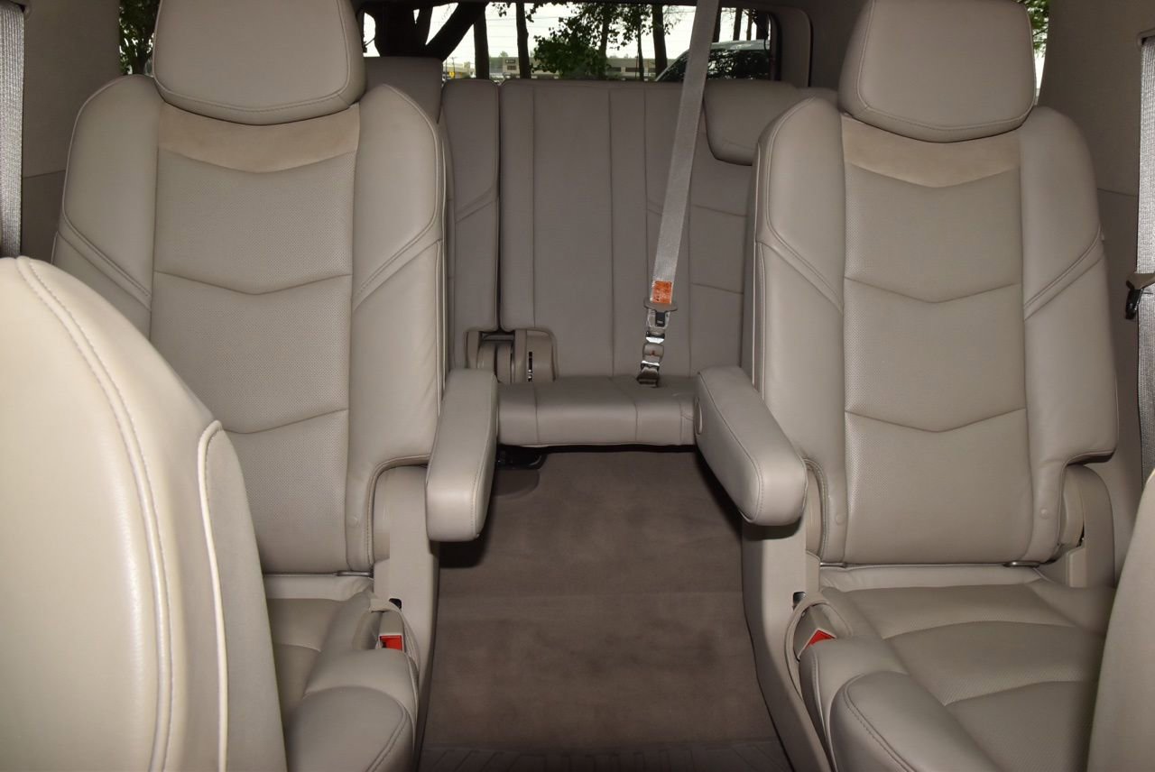 Used 2020 Cadillac Escalade Luxury image 22