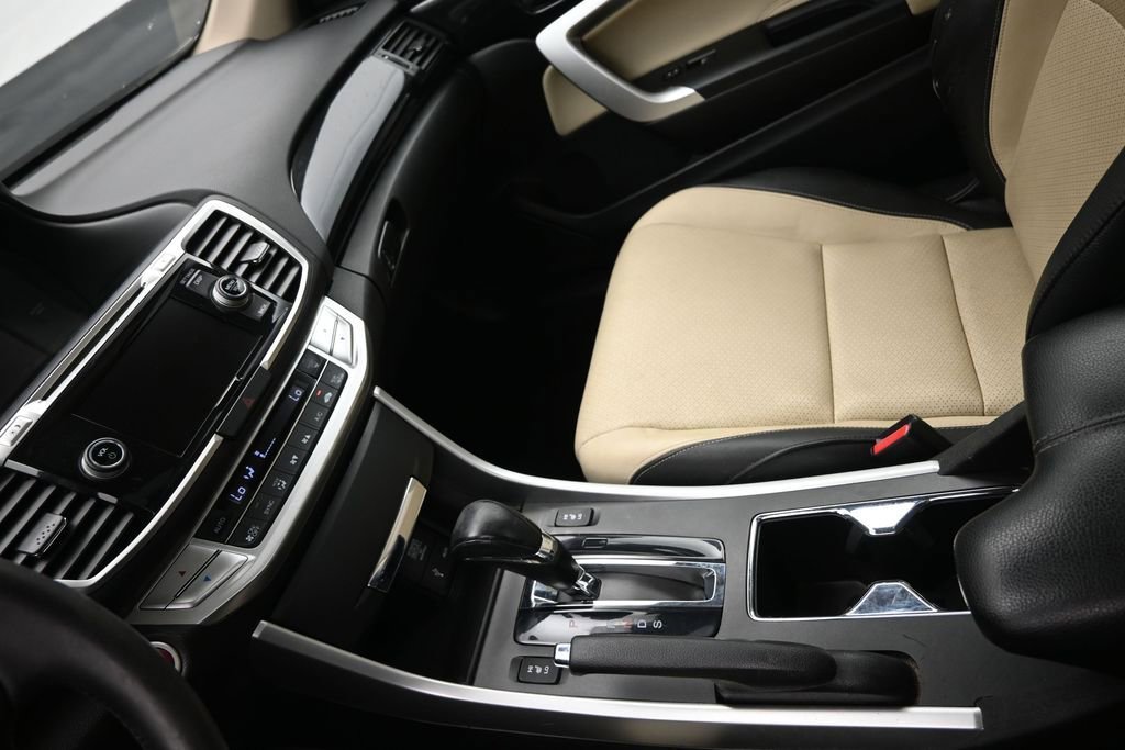 Used 2015 Honda Accord EX-L image 12