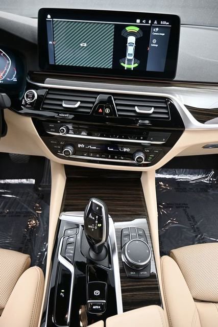 Used 2023 BMW 530i w/ Premium Package image 16