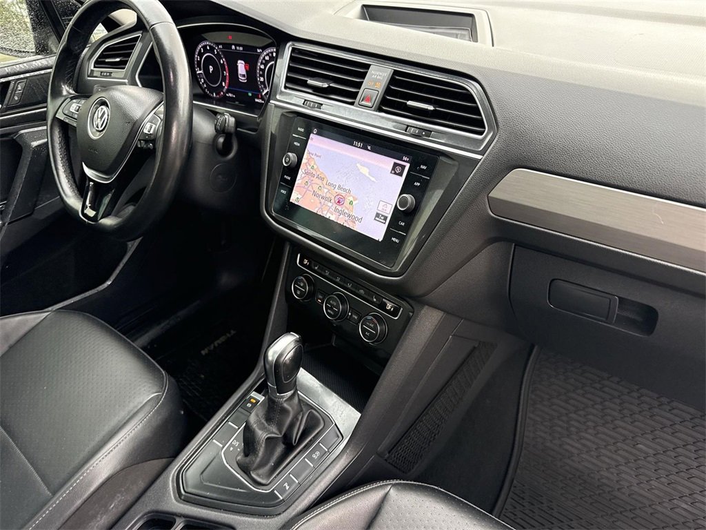 Used 2019 Volkswagen Tiguan SEL image 28