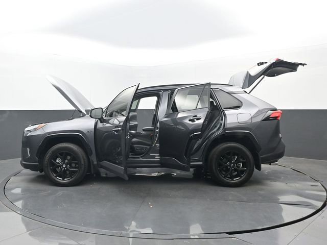 Used 2024 Toyota RAV4 XLE FWD image 34