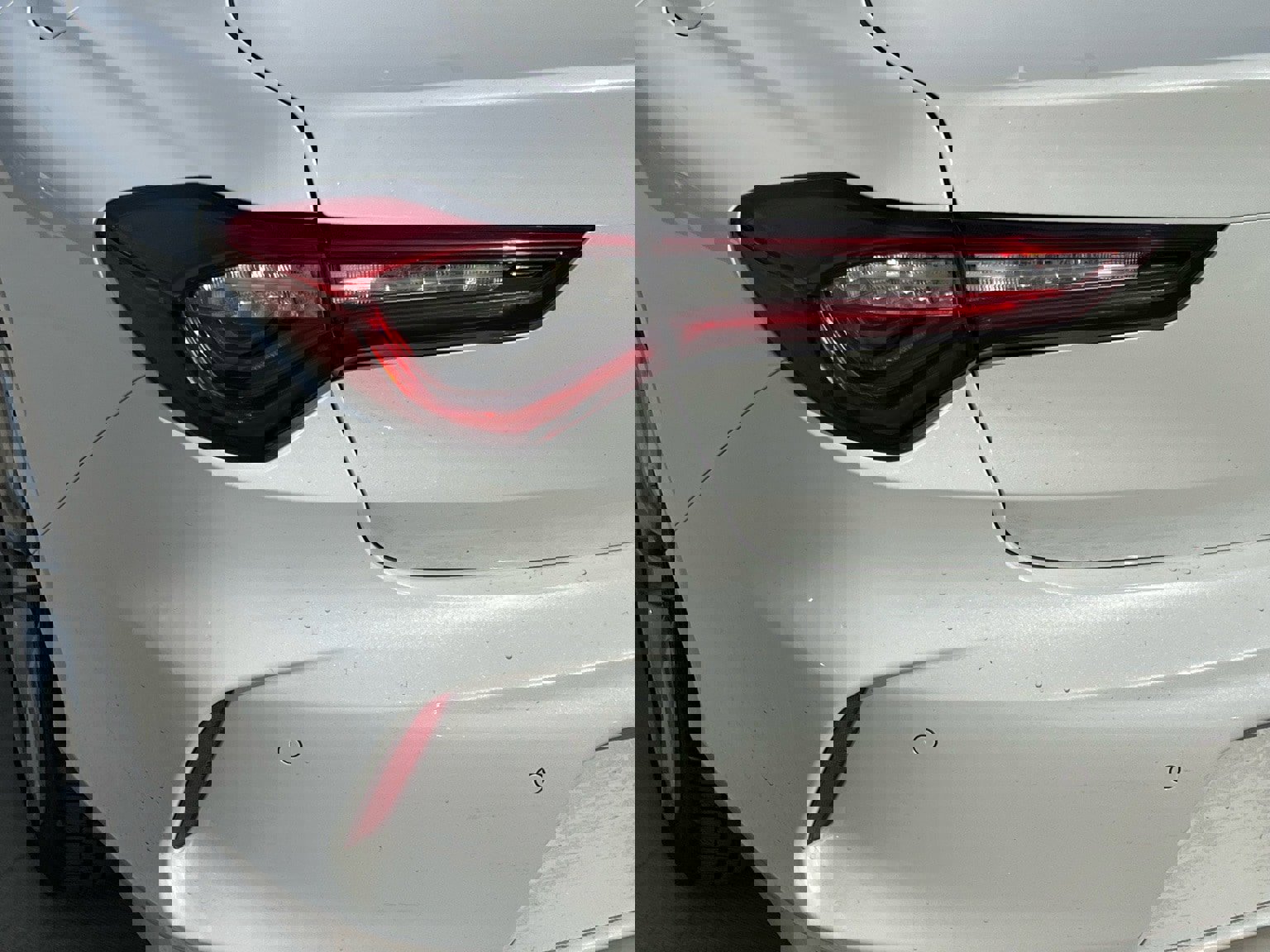 Used 2022 Acura TLX w/ Technology Package image 13