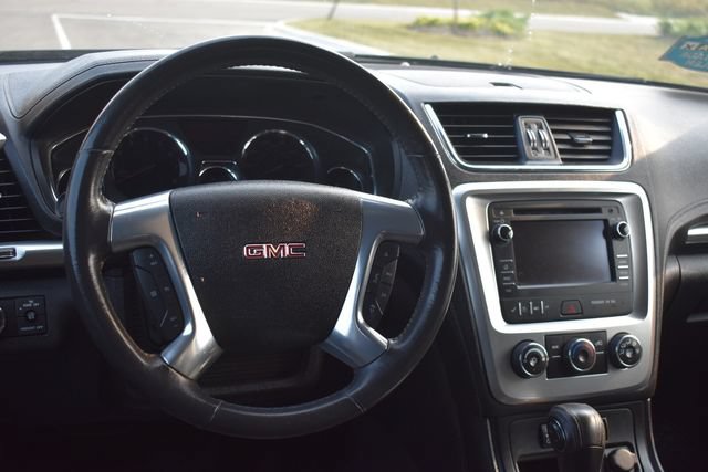 Used 2015 GMC Acadia SLE AWD/4WD image 17