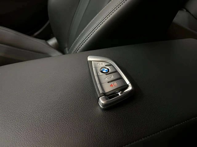Used 2022 BMW 330i Sedan w/ Driving Assistance Package RWD image 85