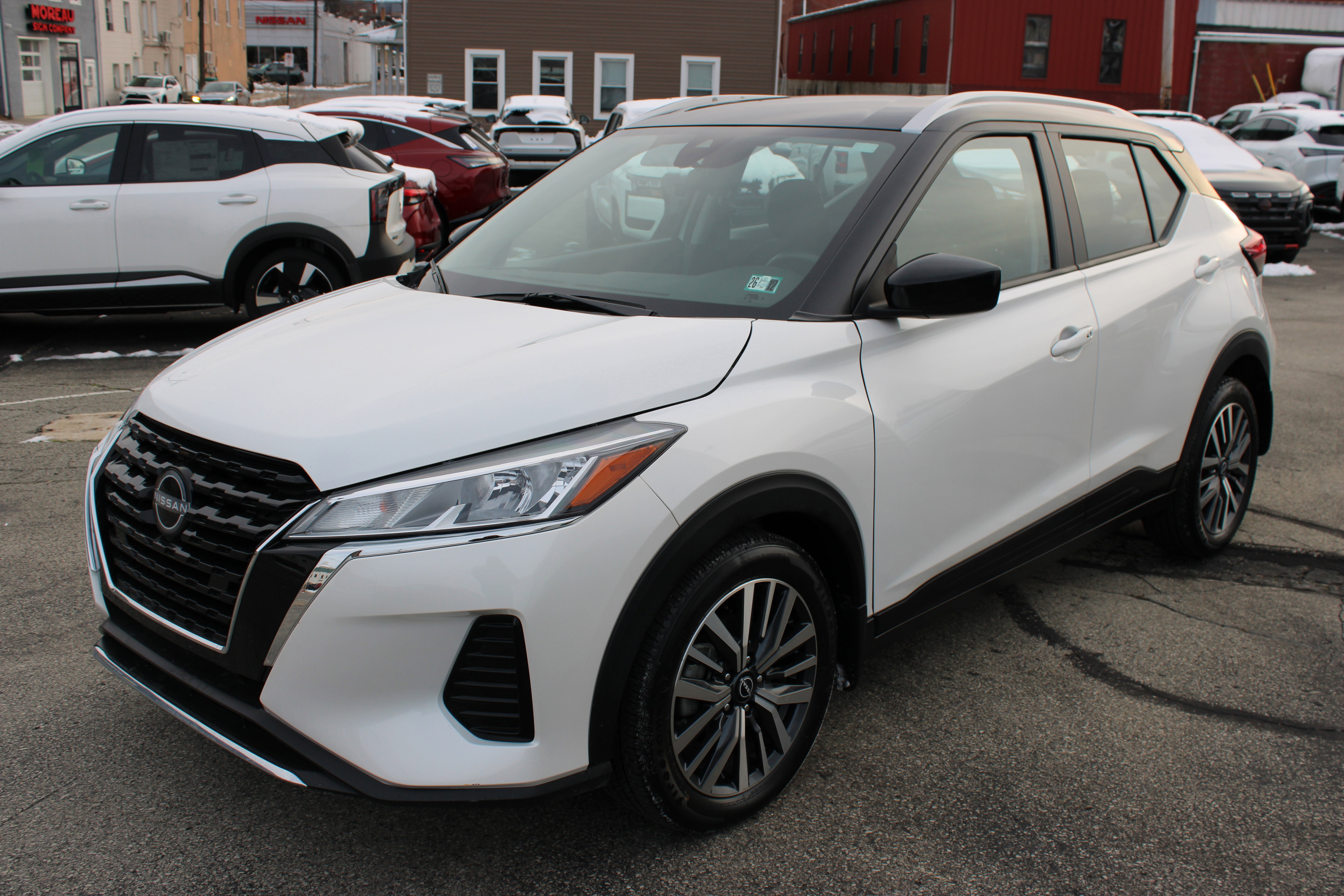 Certified 2024 Nissan Kicks SV image 1