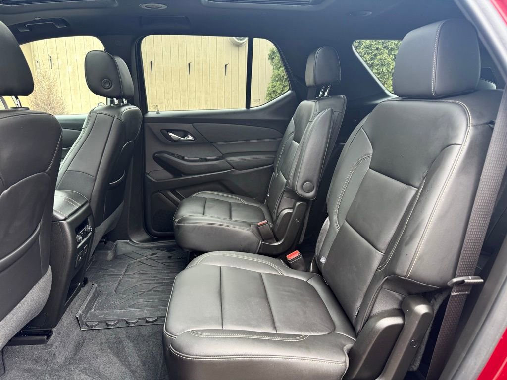 Used 2023 Chevrolet Traverse LT image 28
