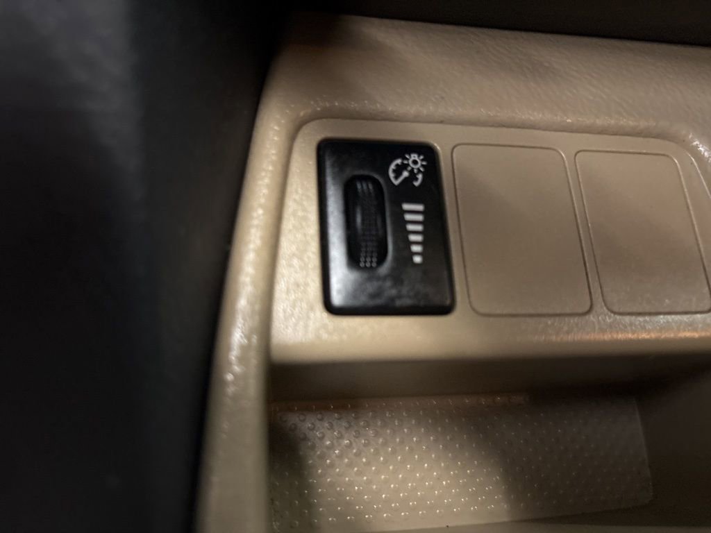 Used 2011 Toyota RAV4 4WD w/ Base L4 Extra Value Pkg image 18