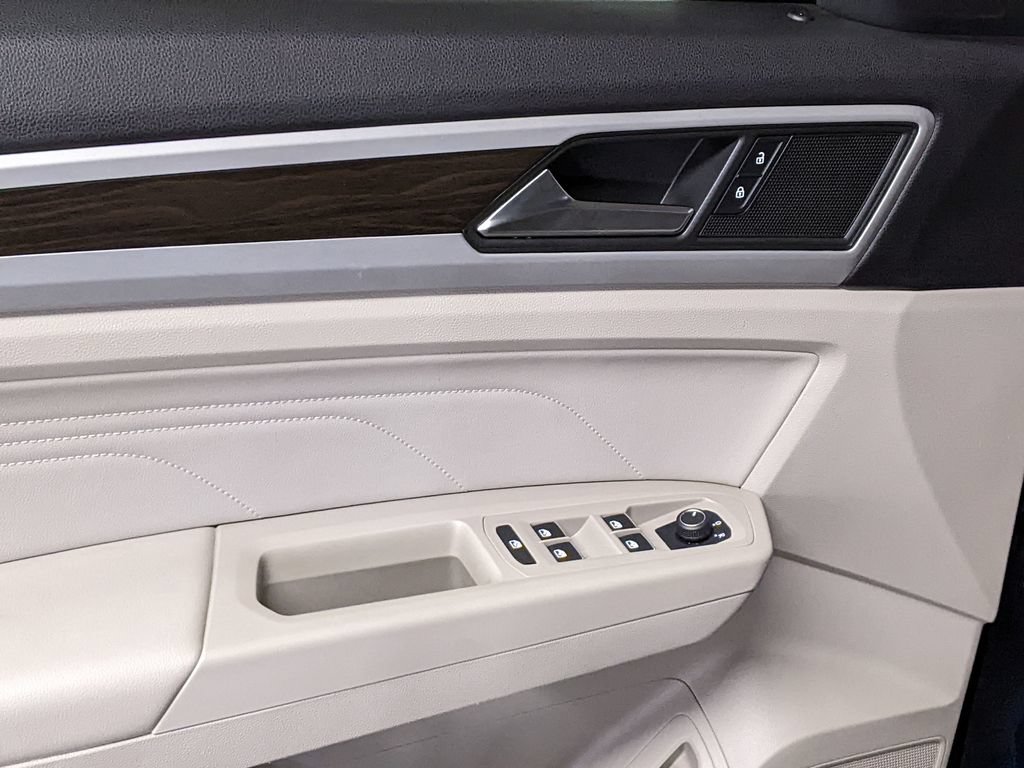Certified 2023 Volkswagen Atlas SE AWD/4WD image 10