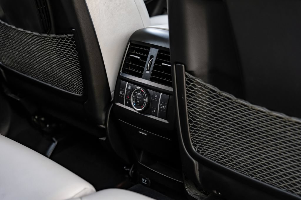 Used 2018 Mercedes-Benz GLS 550 4MATIC image 46