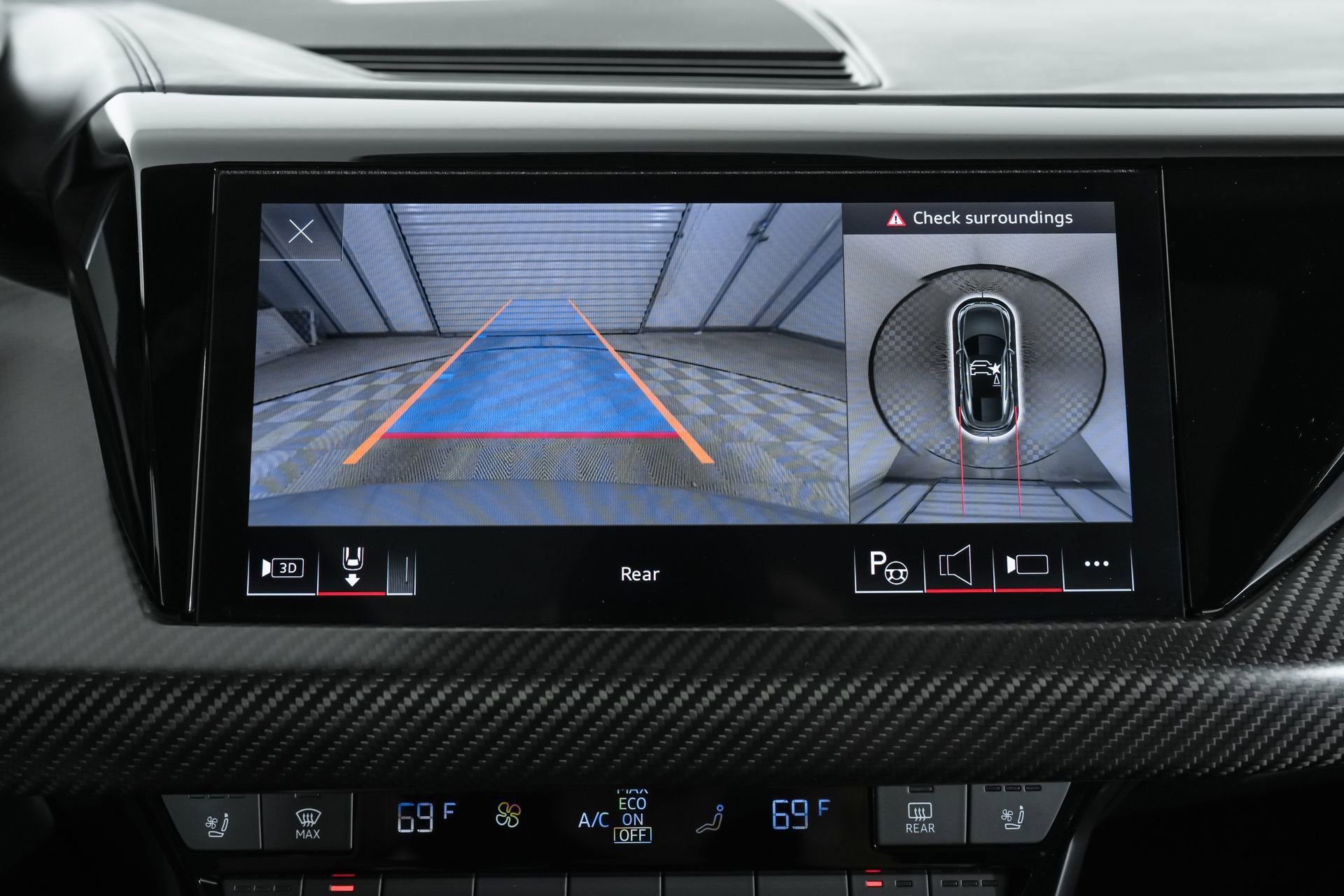 Used 2022 Audi e-tron GT Prestige image 29