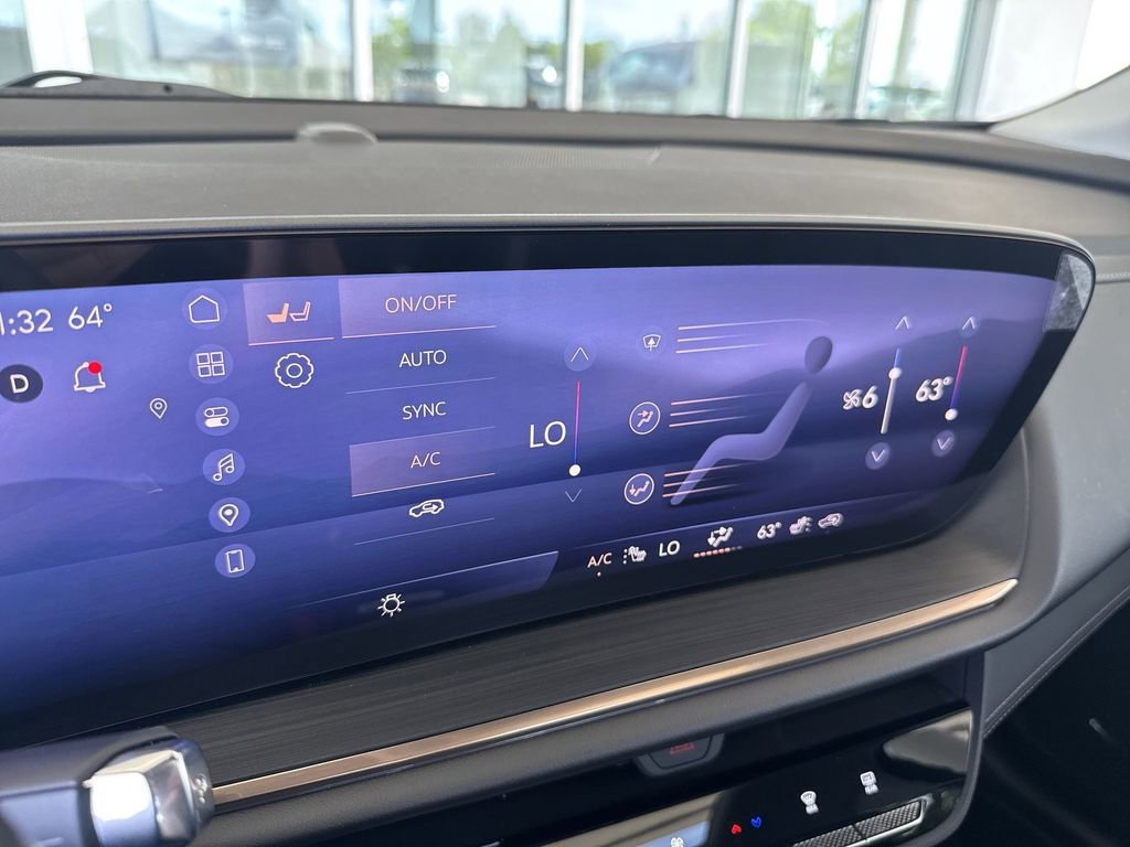 Certified 2025 Buick Envision Avenir AWD/4WD image 15