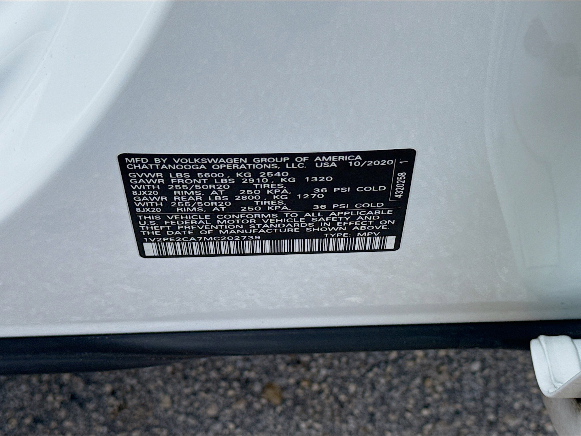 Used 2021 Volkswagen Atlas Cross Sport SE w/ Panoramic Sunroof Package FWD image 37
