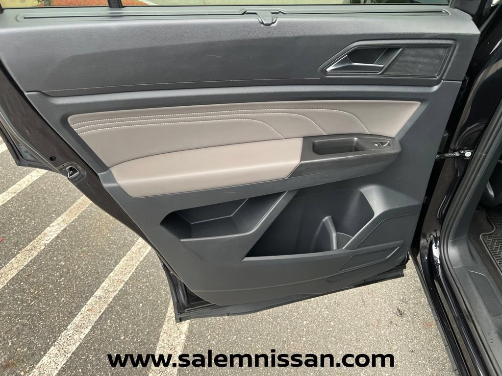 Used 2022 Volkswagen Atlas SE w/ Panoramic Sunroof Package AWD/4WD image 22