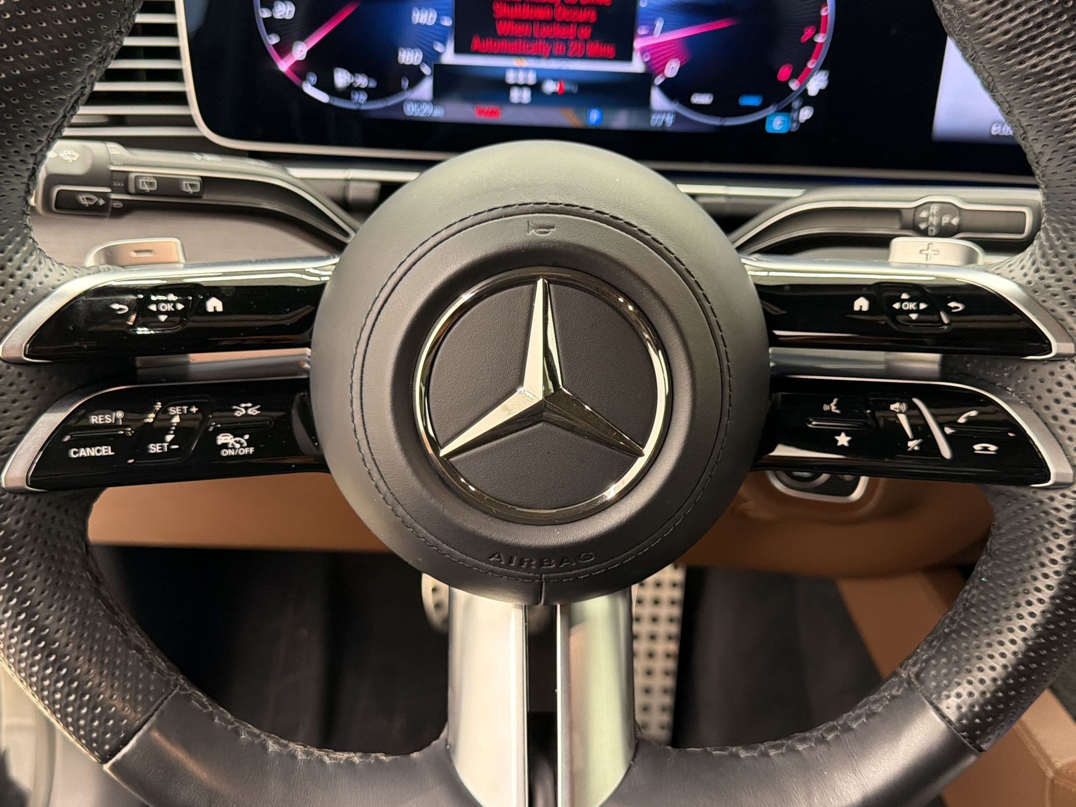 Used 2024 Mercedes-Benz GLS 450 4MATIC image 27