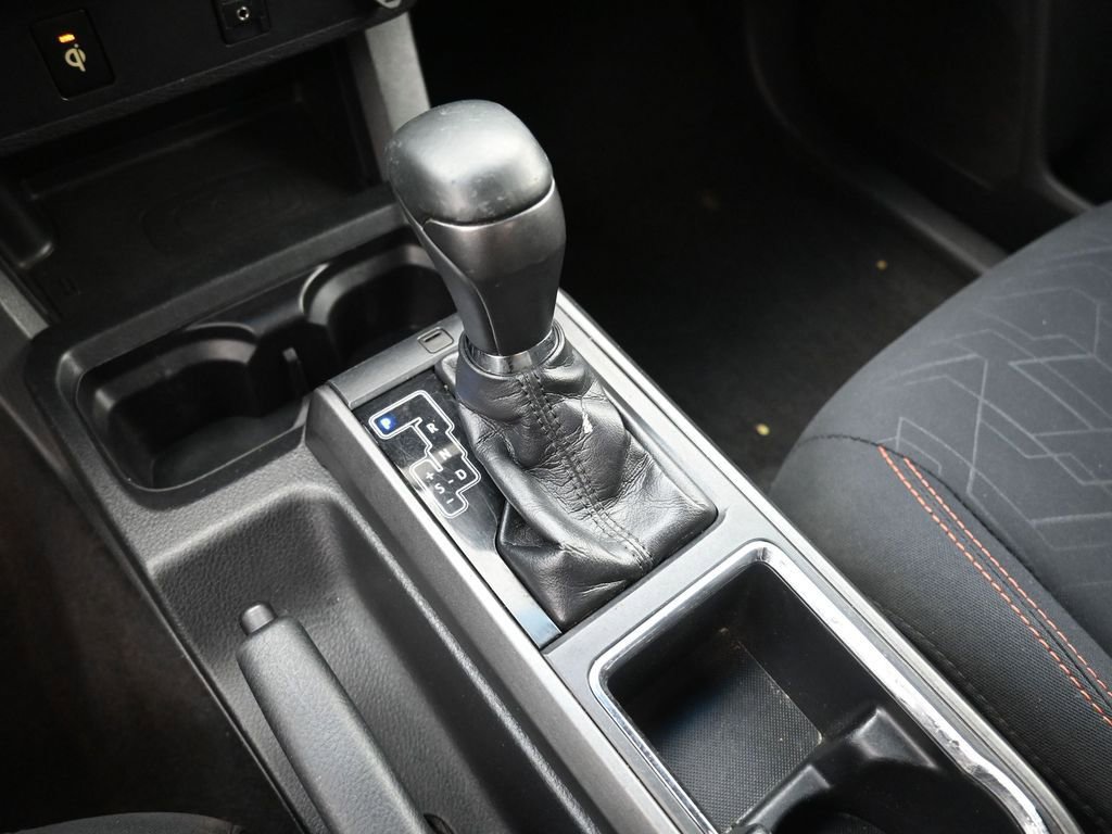 Used 2017 Toyota Tacoma TRD Sport w/ Tow Package image 30