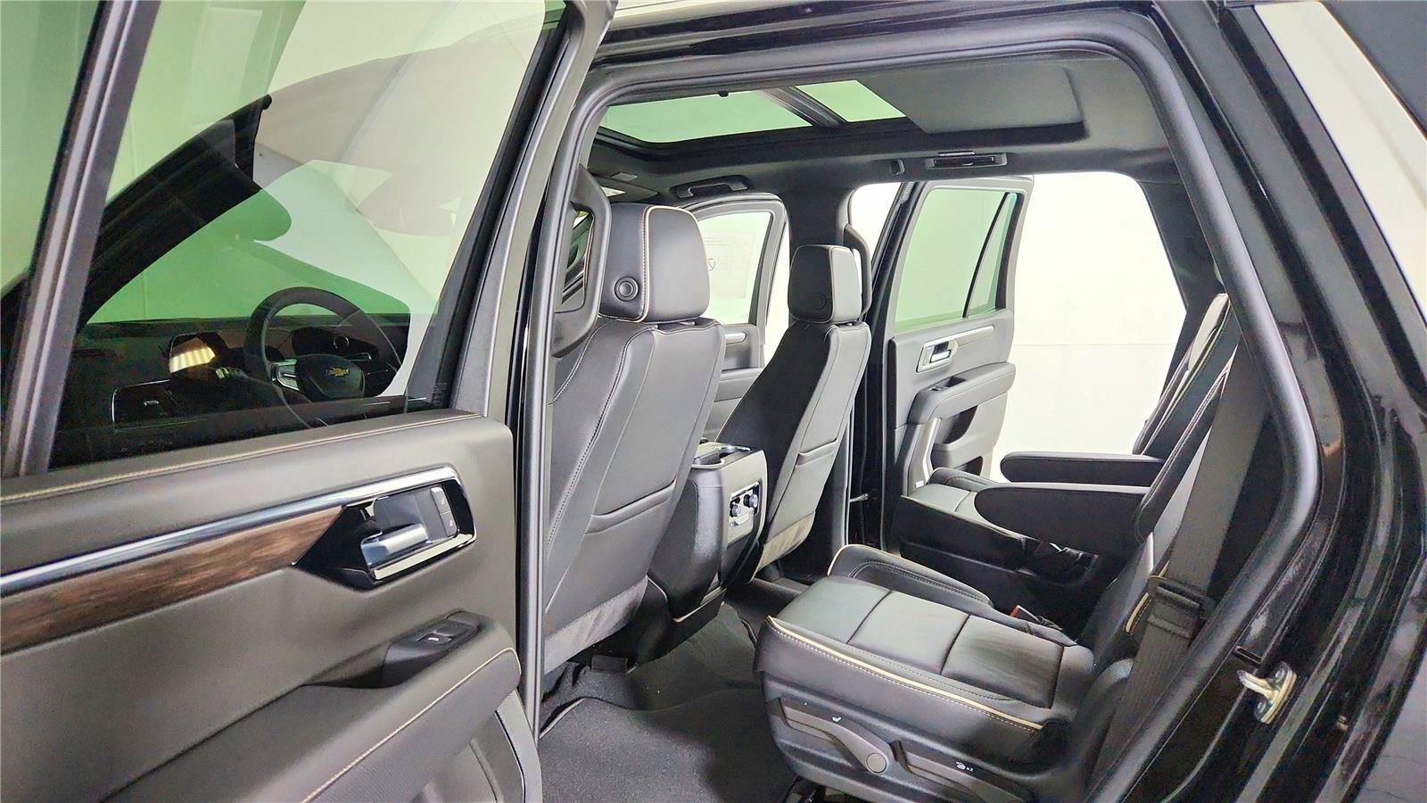 New 2026 Chevrolet Tahoe Premier w/ Sun And Tow Package AWD/4WD image 35