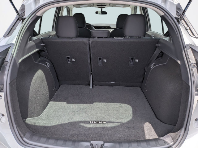 Used 2024 Nissan Kicks SV FWD image 12
