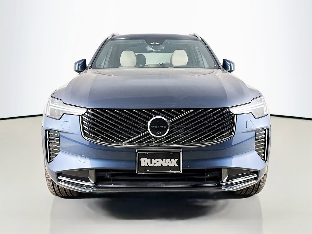 New 2026 Volvo XC90 B6 Plus w/ Protection Package Premier image 2