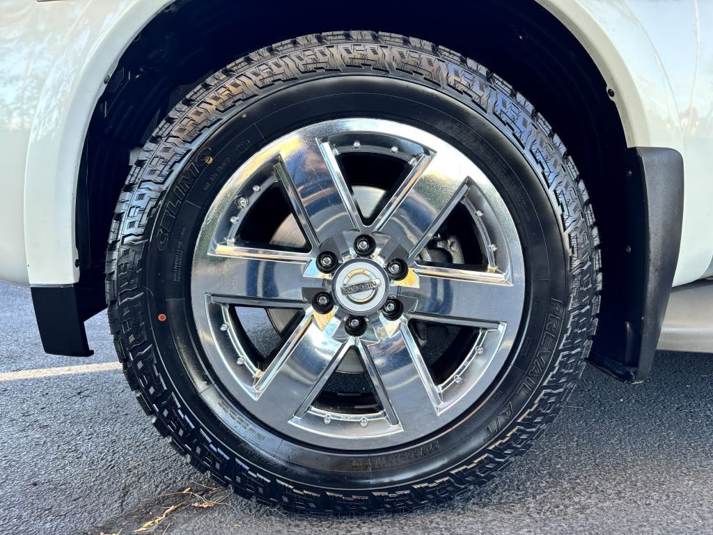 Used 2014 Nissan Armada Platinum image 35