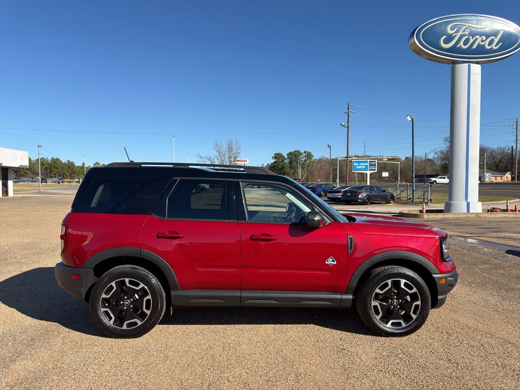 Used 2021 Ford Bronco Sport Outer Banks w/ Outer Banks Package image 6