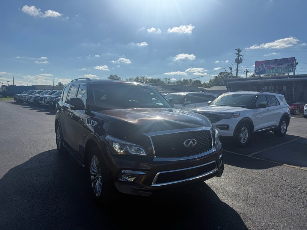 Used 2017 INFINITI QX80 4WD w/ Driver Assistance Package image 2