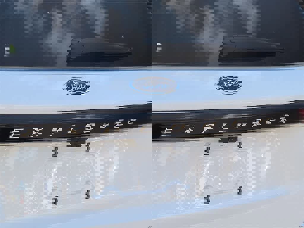 New 2026 Ford Explorer Active image 13