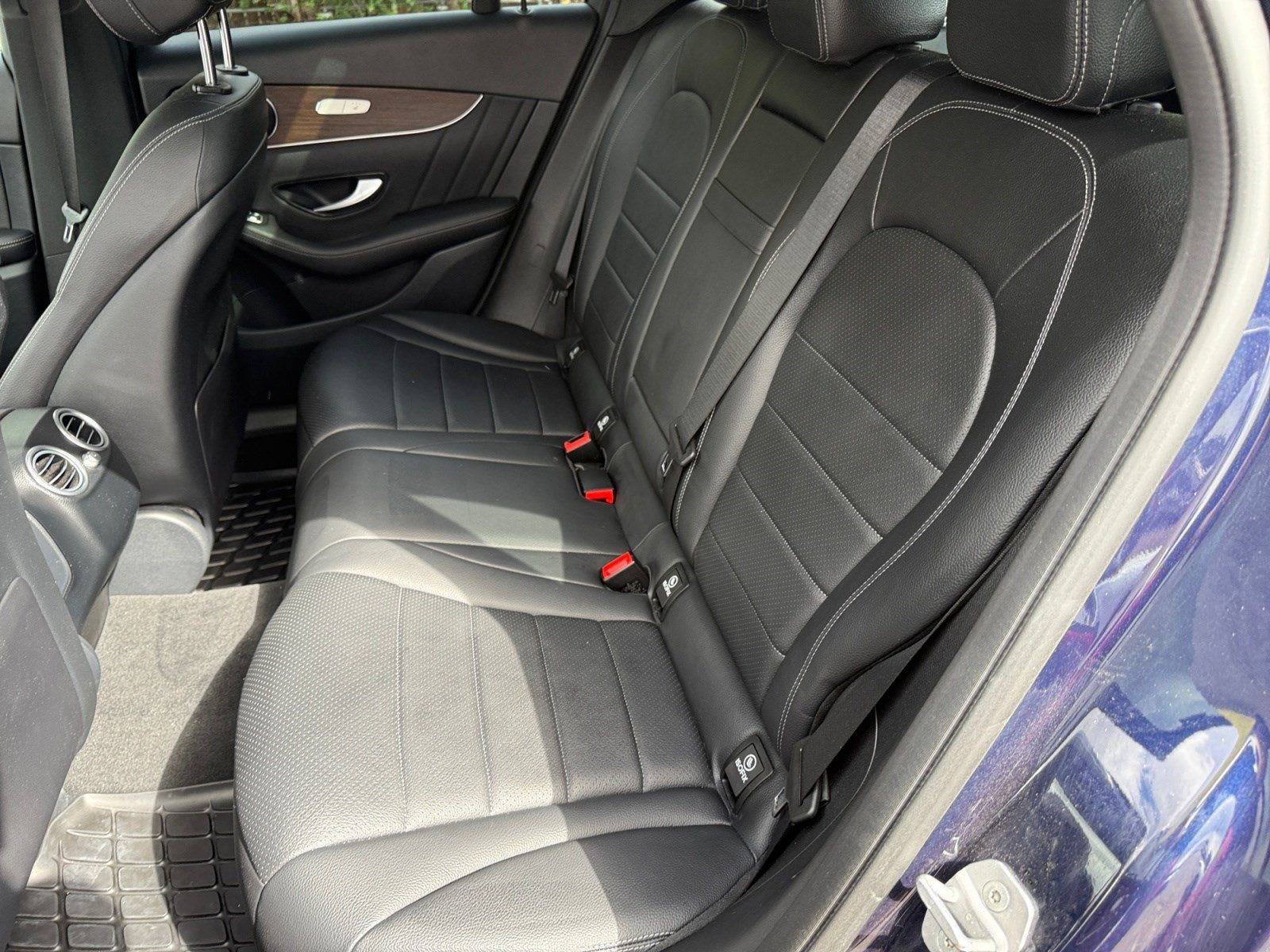 Used 2021 Mercedes-Benz GLC 300 4MATIC image 17