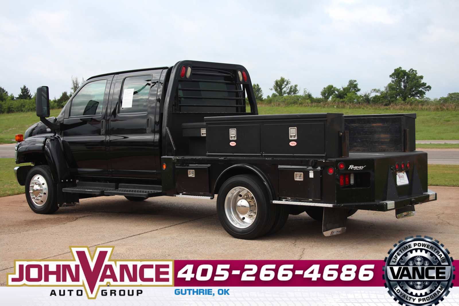 Used 2005 GMC TopKick C4500 2WD Crew Cab image 8