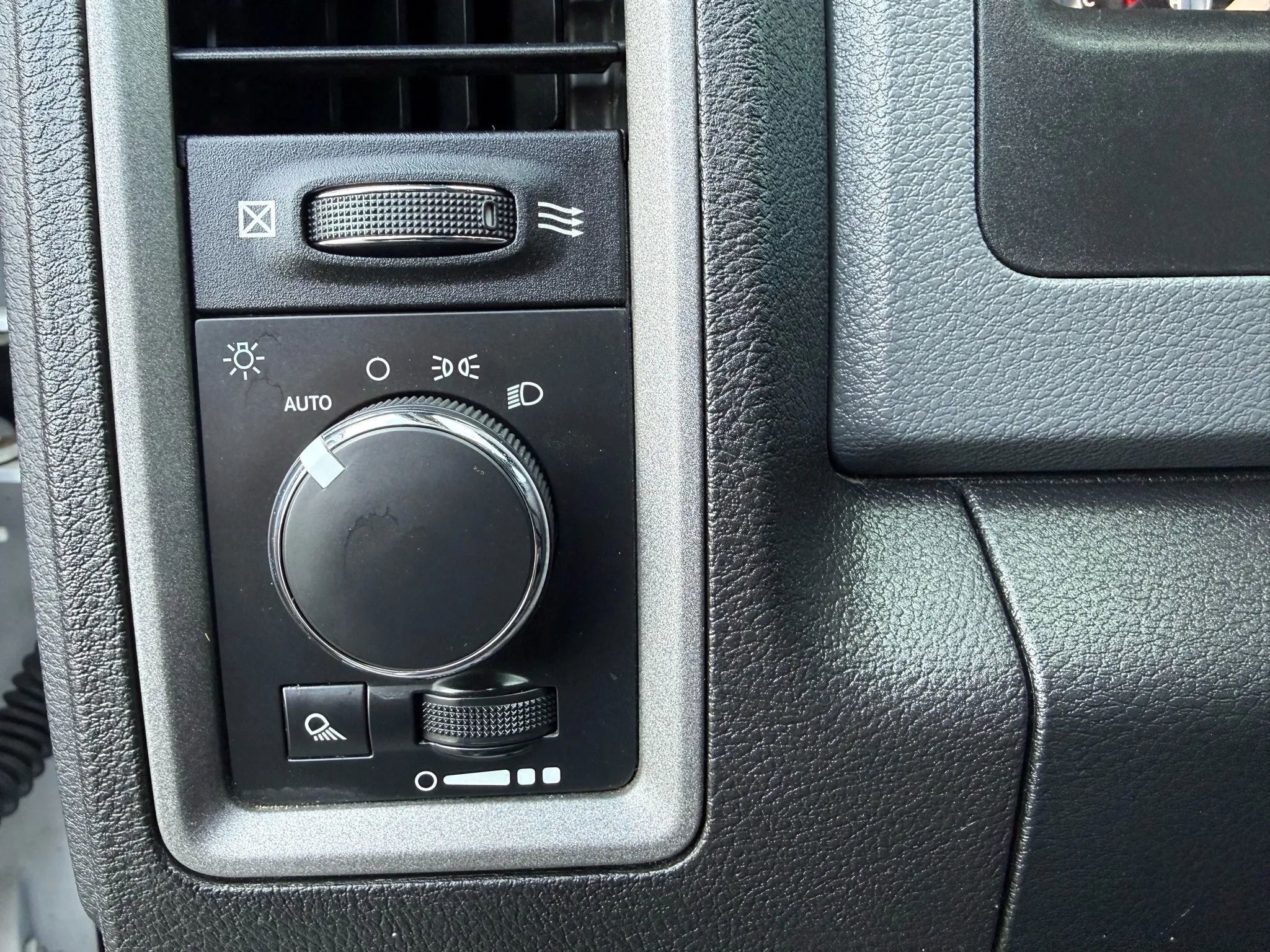 Used 2017 RAM 1500 Tradesman image 25