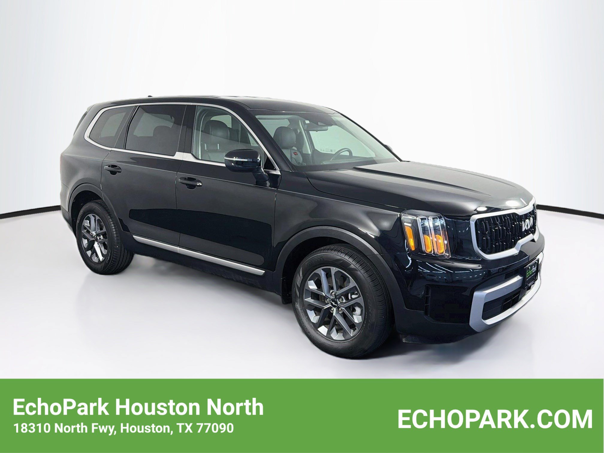 Used 2025 Kia Telluride LX FWD image 1