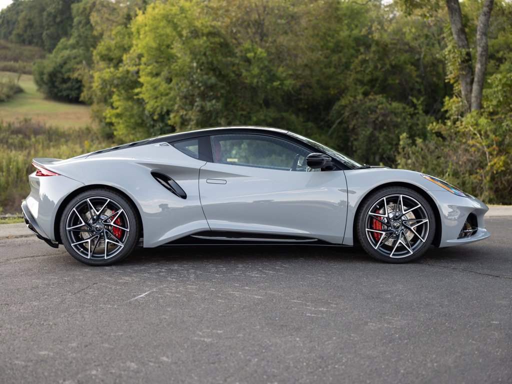New 2027 Lotus Emira SE RWD image 8